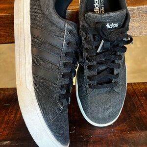 Mens Adidas sneaker black dark Grey size 10
